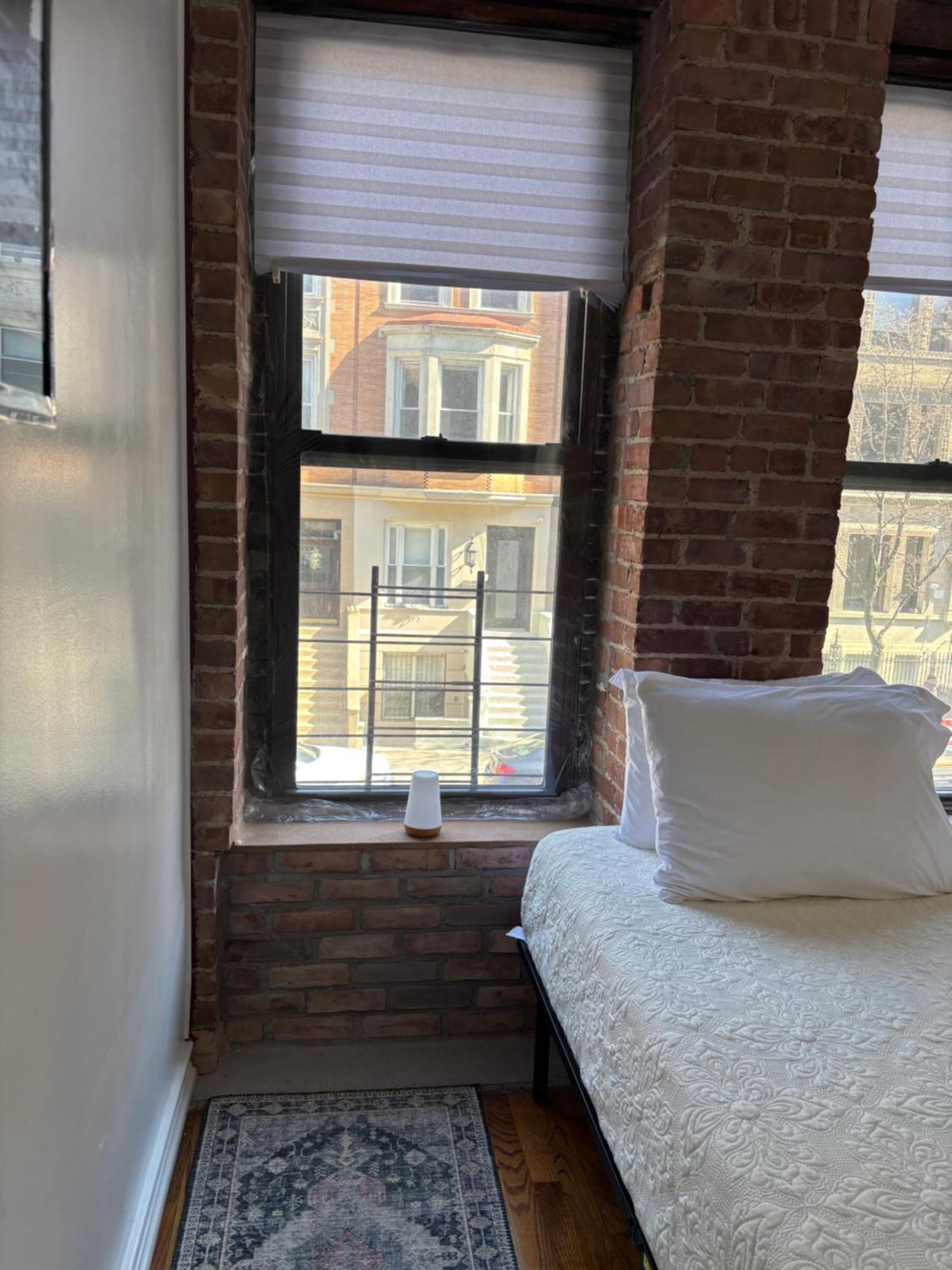 Private Bedroom And Private Bath New York Exterior photo