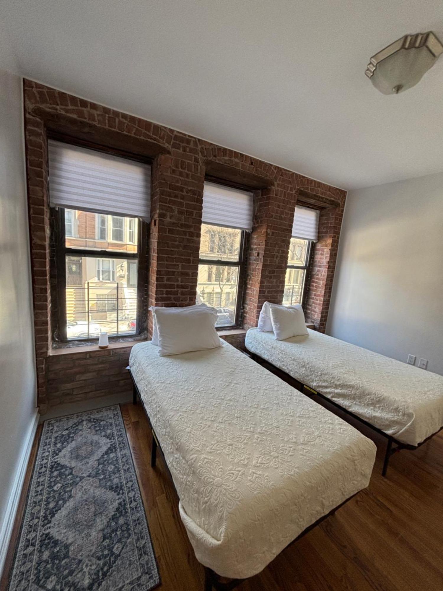 Private Bedroom And Private Bath New York Exterior photo
