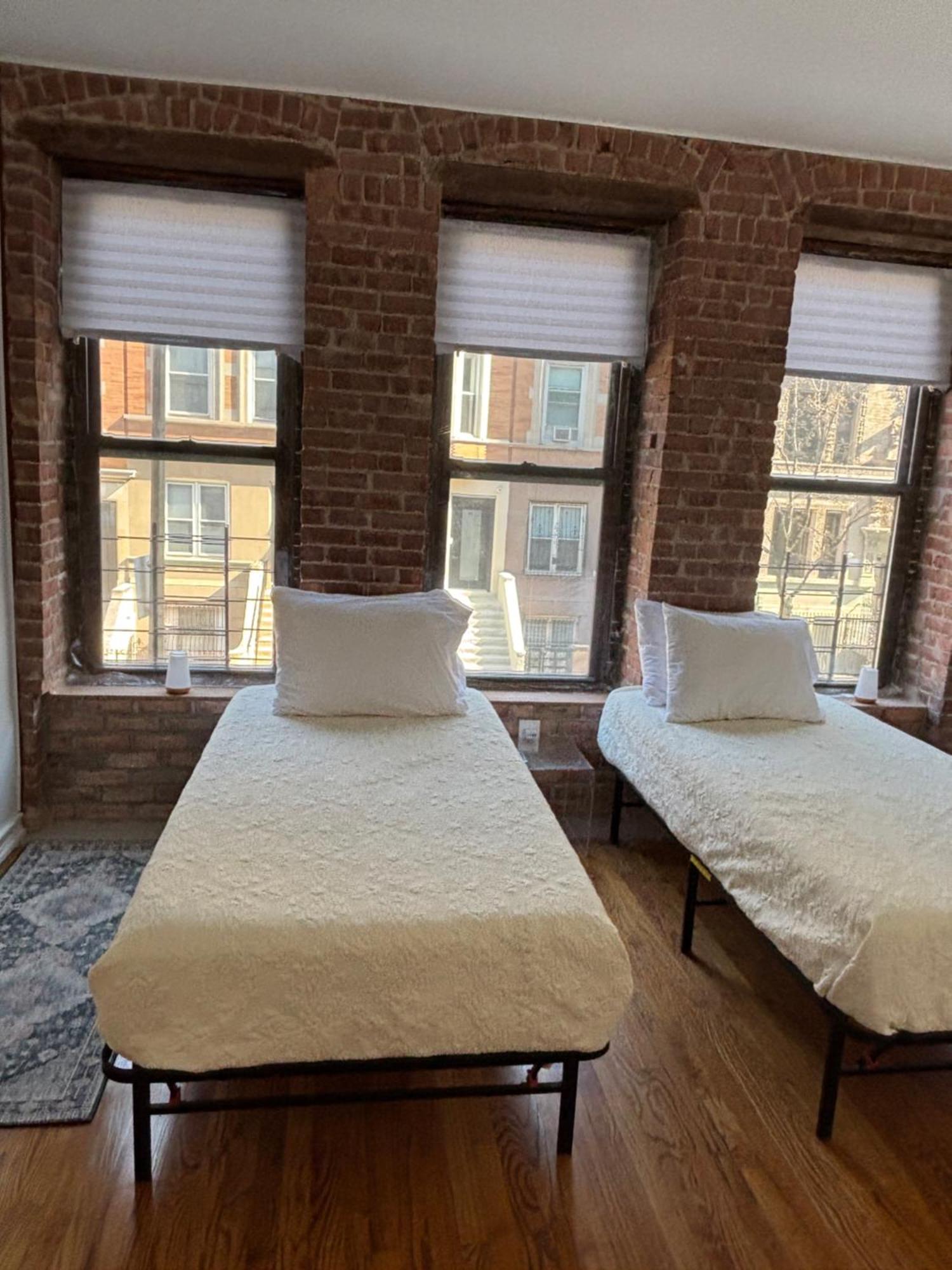Private Bedroom And Private Bath New York Exterior photo